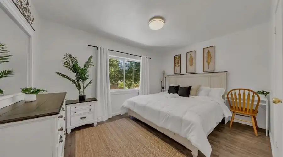 Cozy Zen Bungalow | Perfect for Long Stays & Work