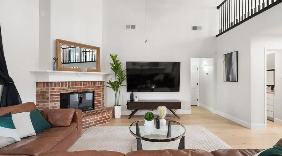 Spacious 5-BD/2.5-BA ft a Pool Oasis and BBQ Grill