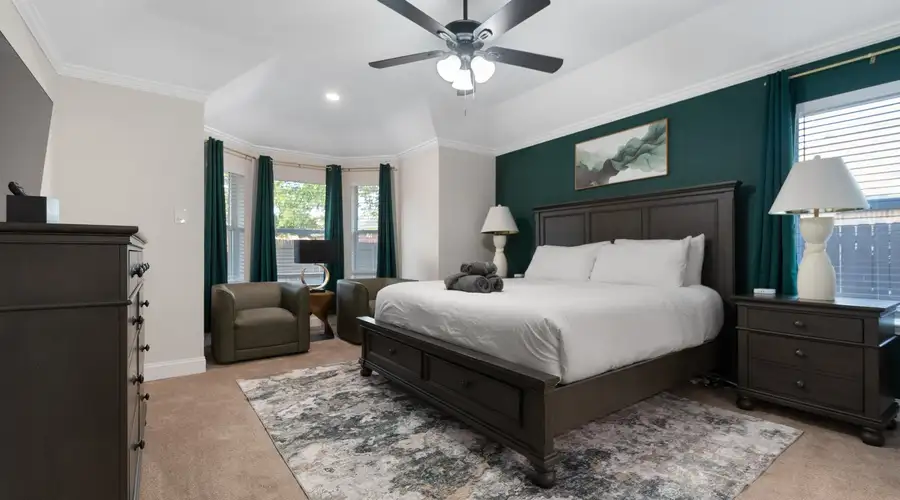 Spacious 5-BD/2.5-BA ft a Pool Oasis and BBQ Grill