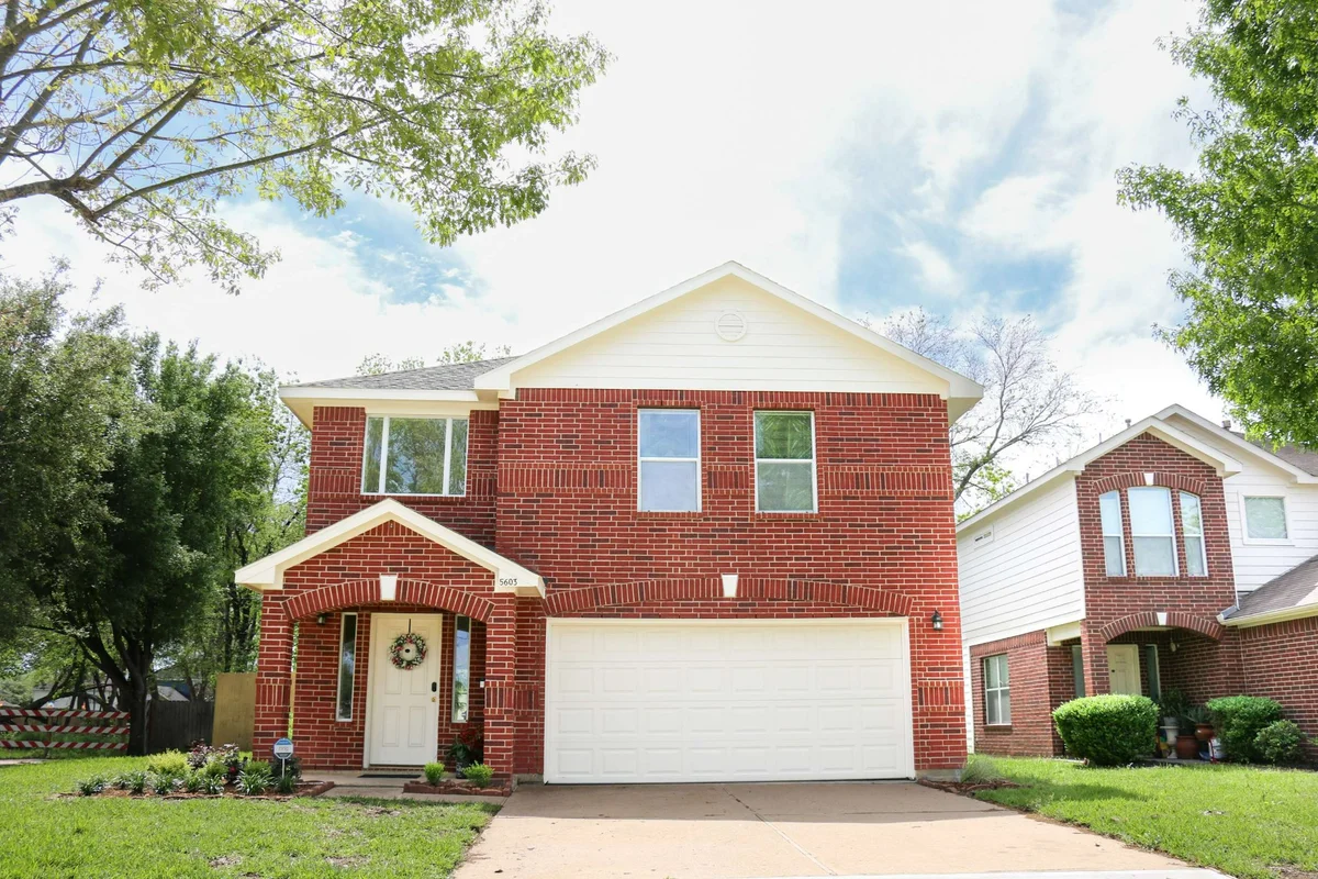 3-BD Charming Getaway, Only 10 mins to DT!