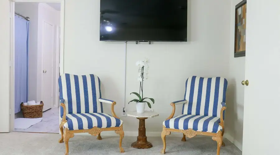 3-BD Charming Getaway, Only 10 mins to DT!