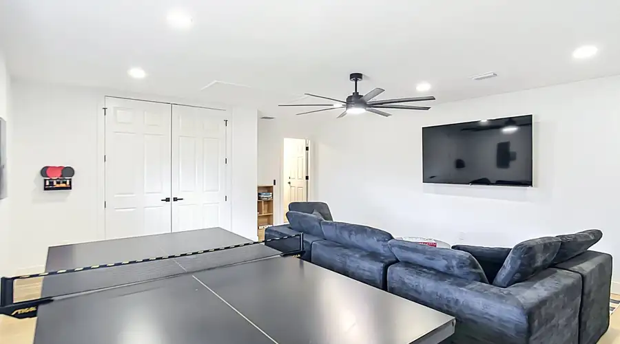 Coastal Retreat • Pool • Minutes from Beach