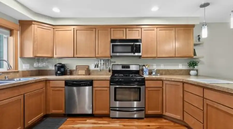 Central SW Seattle Townhome close to DT & SEA