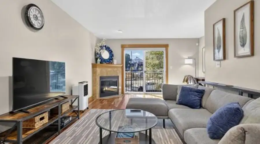 Central SW Seattle Townhome close to DT & SEA