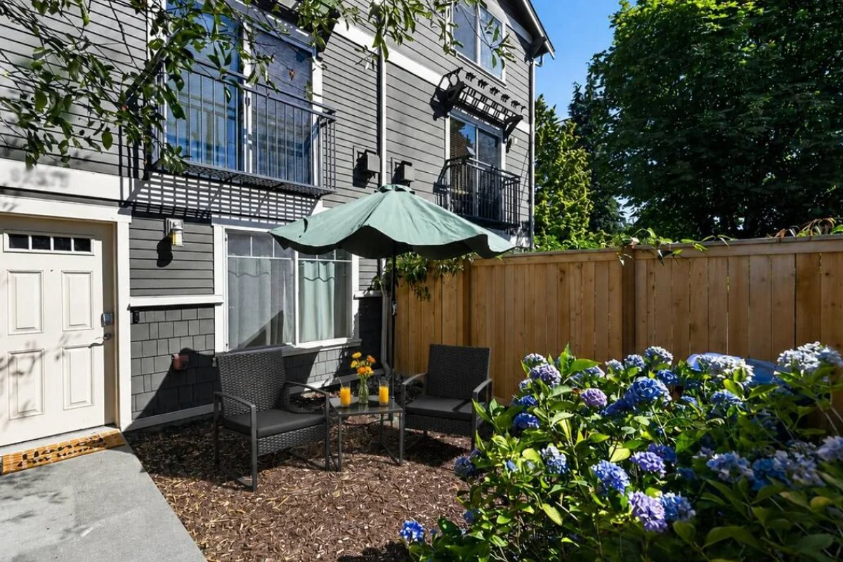 Central SW Seattle Townhome close to DT & SEA