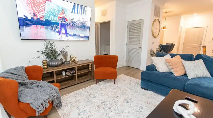 Blue Lux with Pool Gym and Dog Park