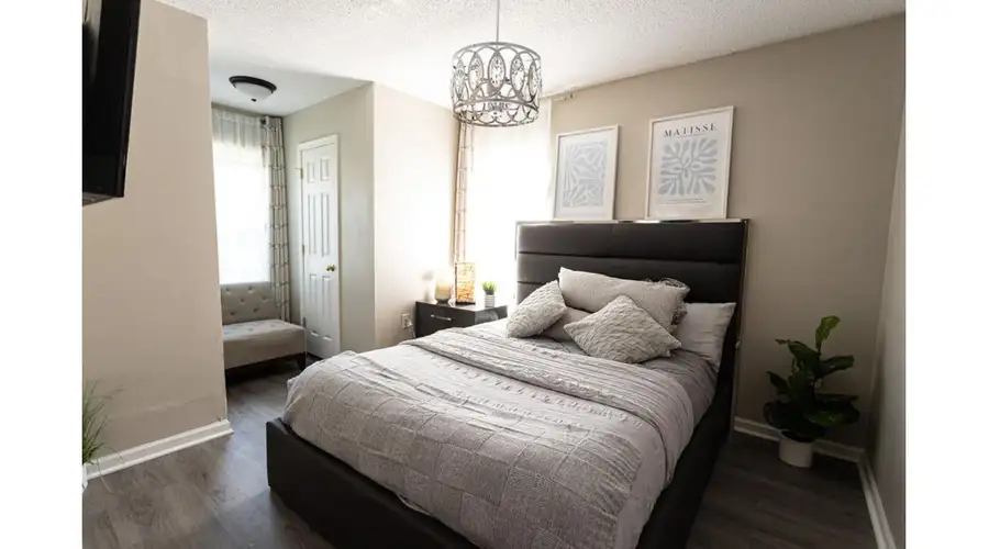 Lux 3 bed 2 bath SFH 10 minutes to Uptown Charlotte