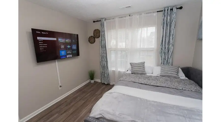 Lux Blush Haven 10 minutes to Uptown Charlotte - 3 Bed 2 Bath SFH