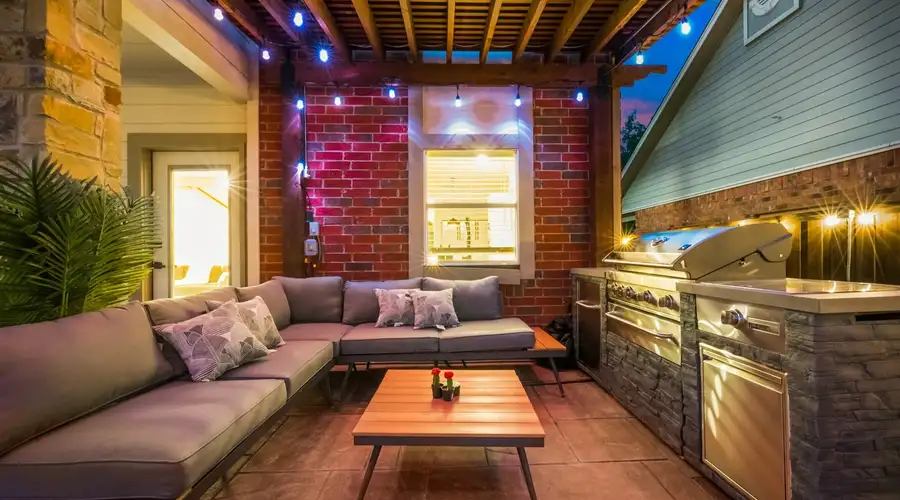 Poolside Paradise | Hot Tub & Patio (5-BD/2.5BA)