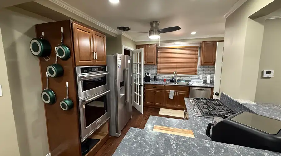 Beautiful 3 bedroom home in a beautiful and quiet neighborhood in Detroit