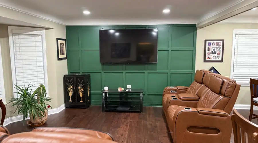 Beautiful 3 bedroom home in a beautiful and quiet neighborhood in Detroit