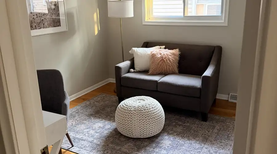 Charming 2 BR + Den, fenced in yard, in SW Minneapolis