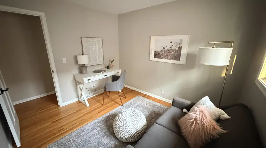 Charming 2 BR + Den, fenced in yard, in SW Minneapolis
