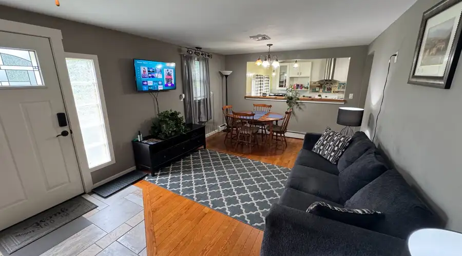 170 Giddings Ave