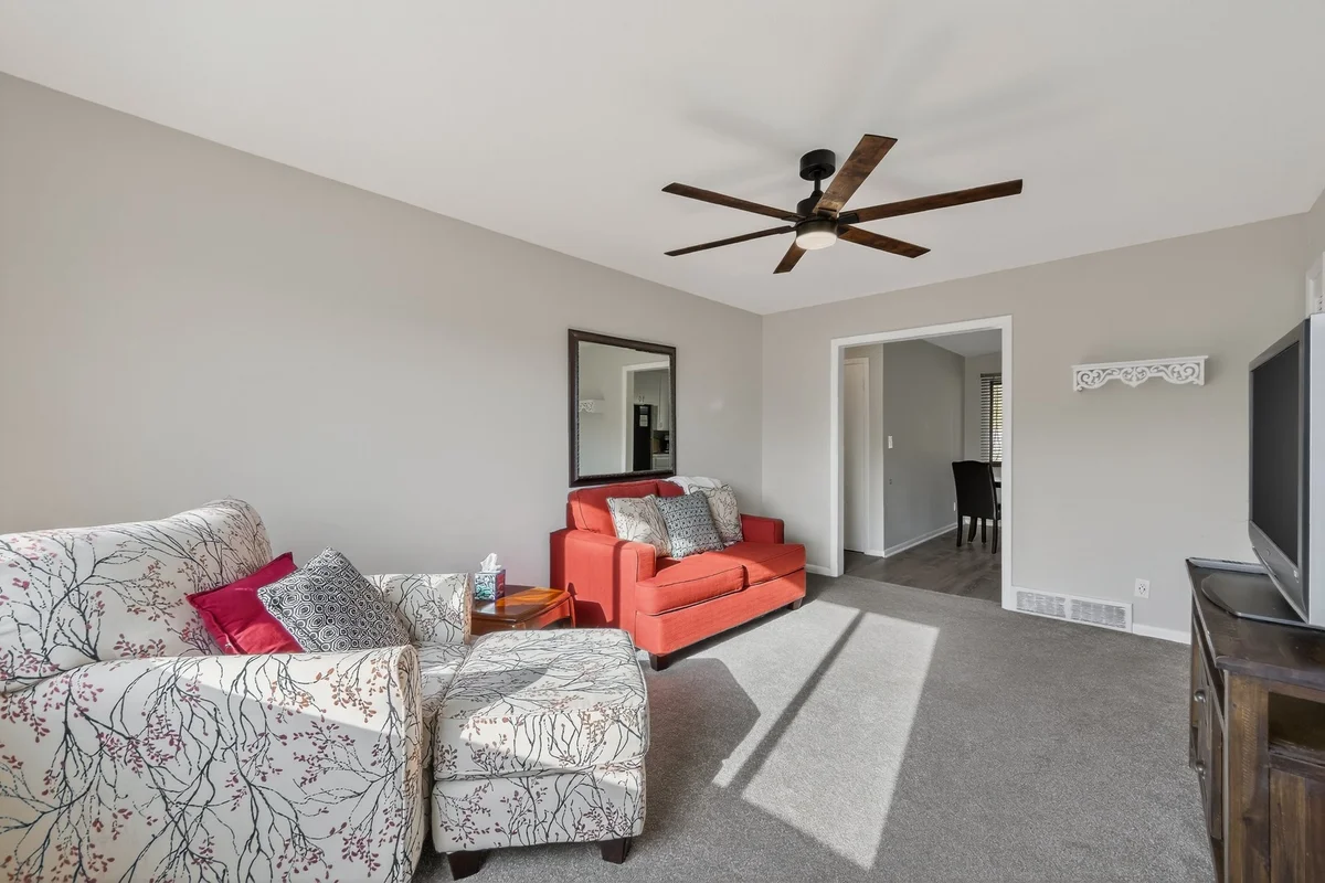 2 King Beds + Private Garage | 30+ Day Stay
