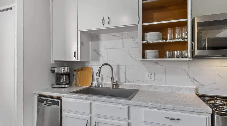 2 King Beds + Private Garage | 30+ Day Stay