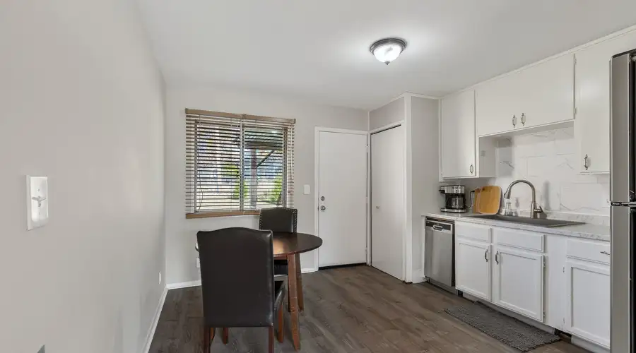 2 King Beds + Private Garage | 30+ Day Stay