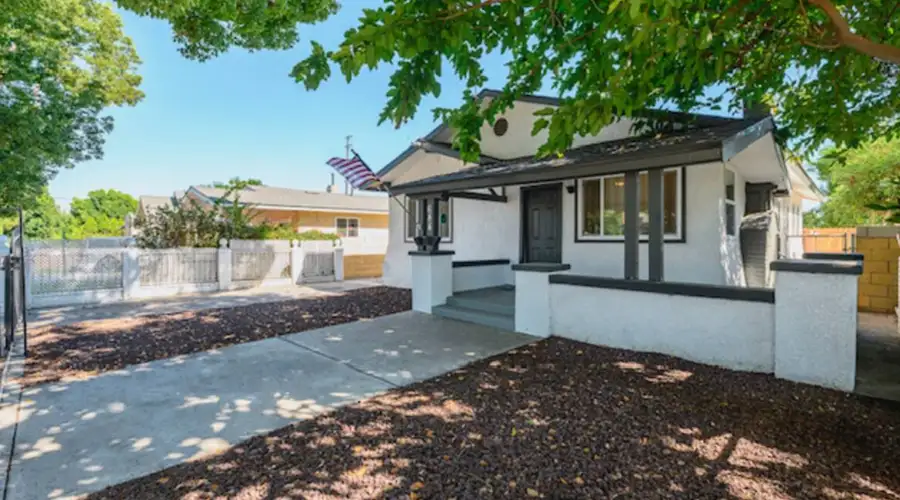 Cozy 3-Bed Home Near Ontario Mills & Toyota Arena