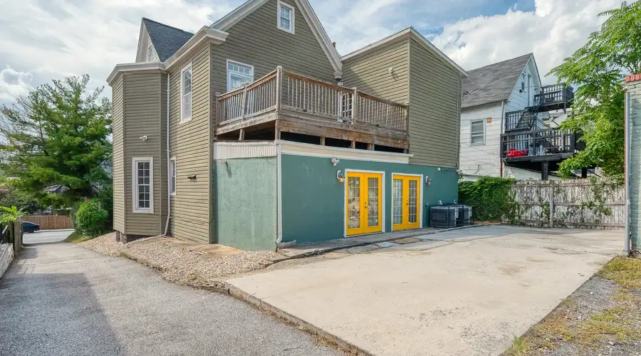 3635 Greenmount Ave