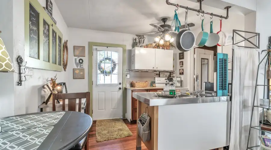 The Cozy Cottage Waxahachie