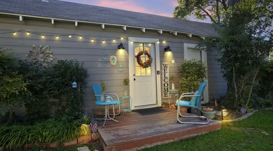The Cozy Cottage Waxahachie