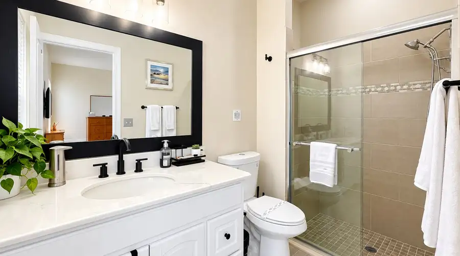 Comfortable, Fully Furnished Home for Work & Extended Stays in Clermont FL.