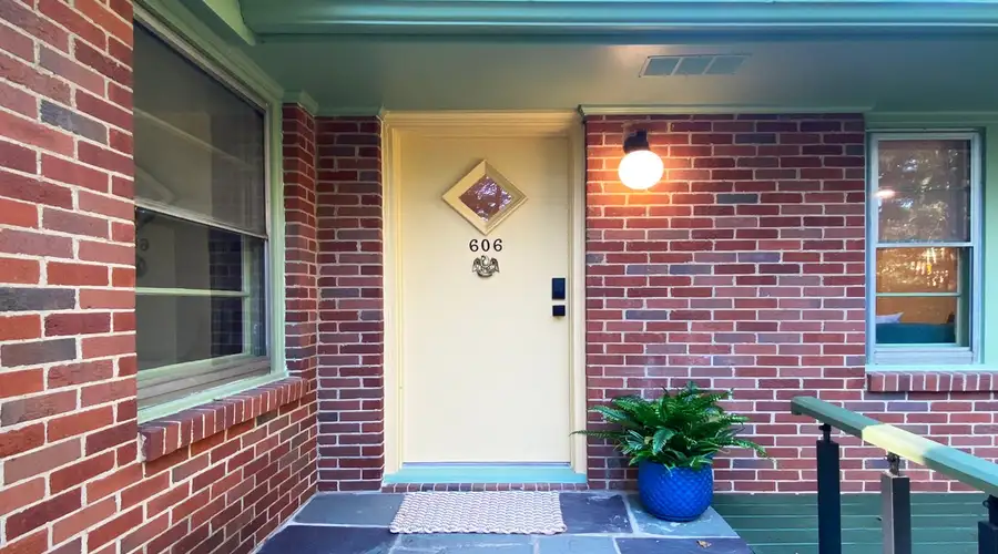 Asheville Woodland Retreat- Oakley