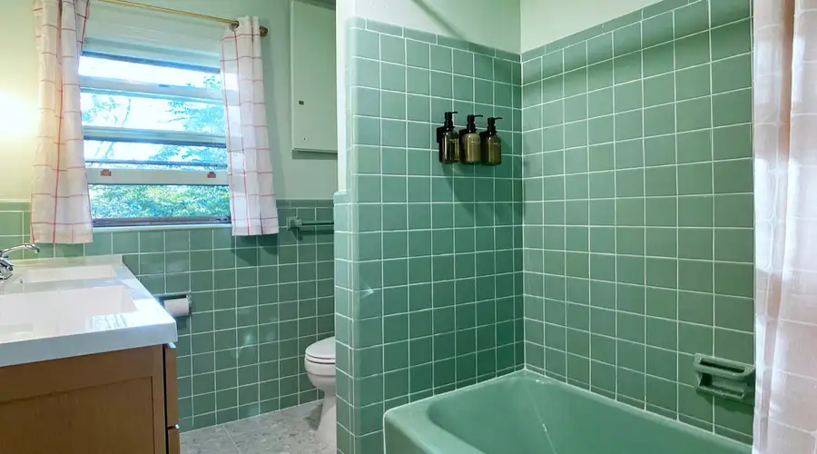 Asheville Woodland Retreat- Oakley