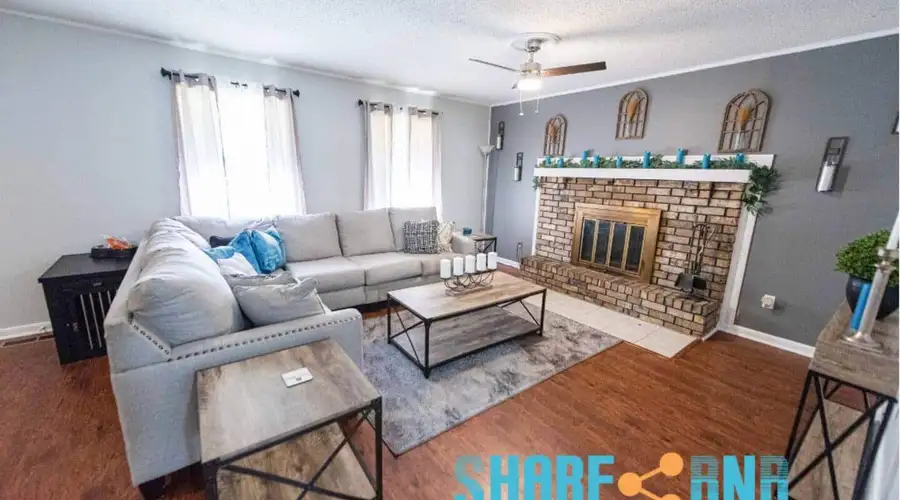 Peach Tree | 3BR Home Near LRAFB, Sherwood