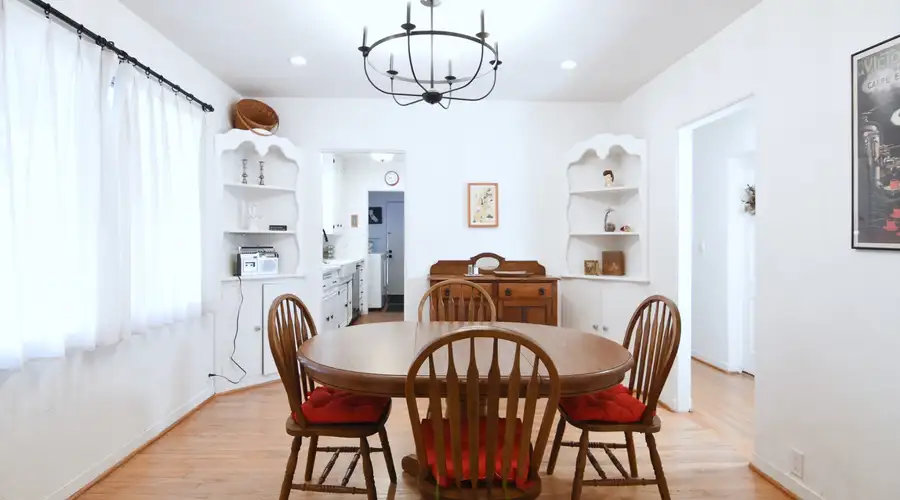 Charming 2bd Spanish Casita Home with Piano Atwater Village