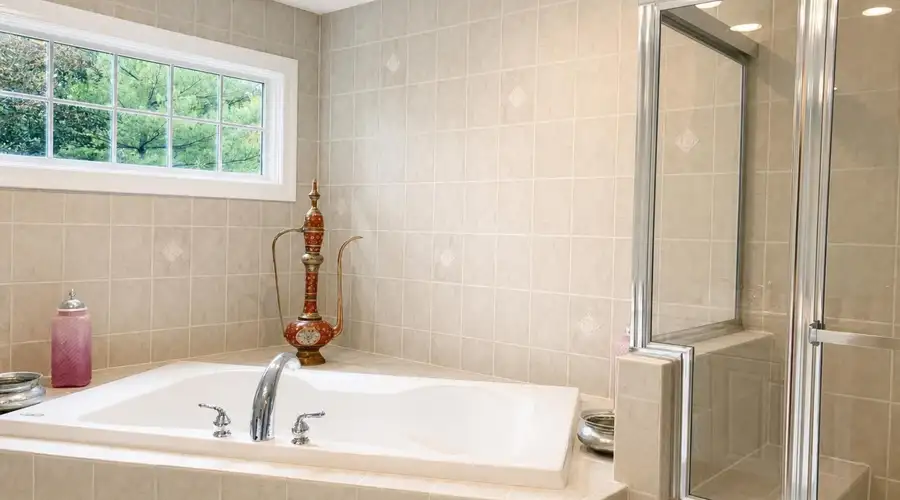 Lakefront Executive Home — Fully Furnished, Princeton/Route 1 Corridor