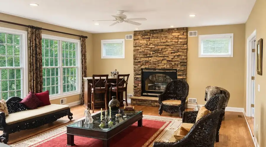 Lakefront Executive Home — Fully Furnished, Princeton/Route 1 Corridor