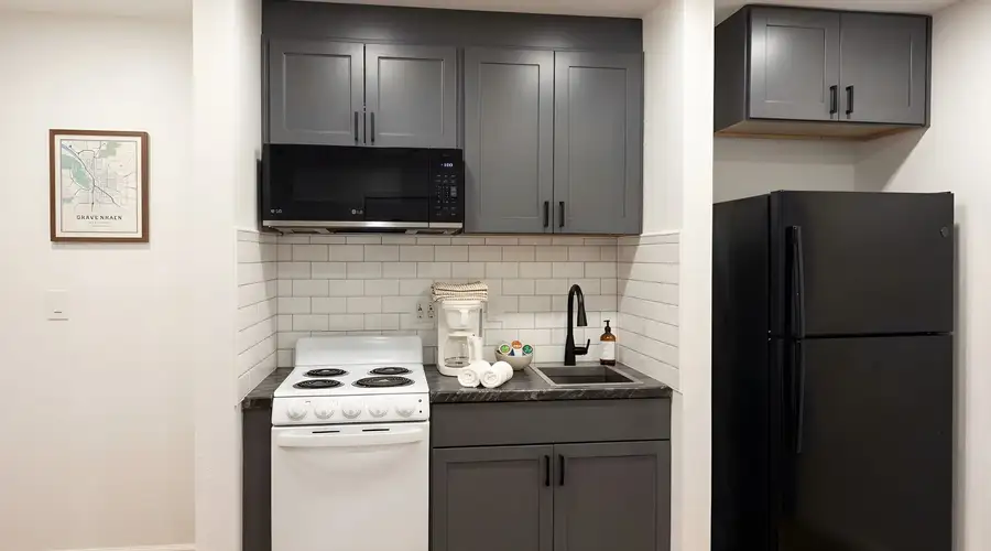 1 Bedroom Modern Gem, Near downtown and BART