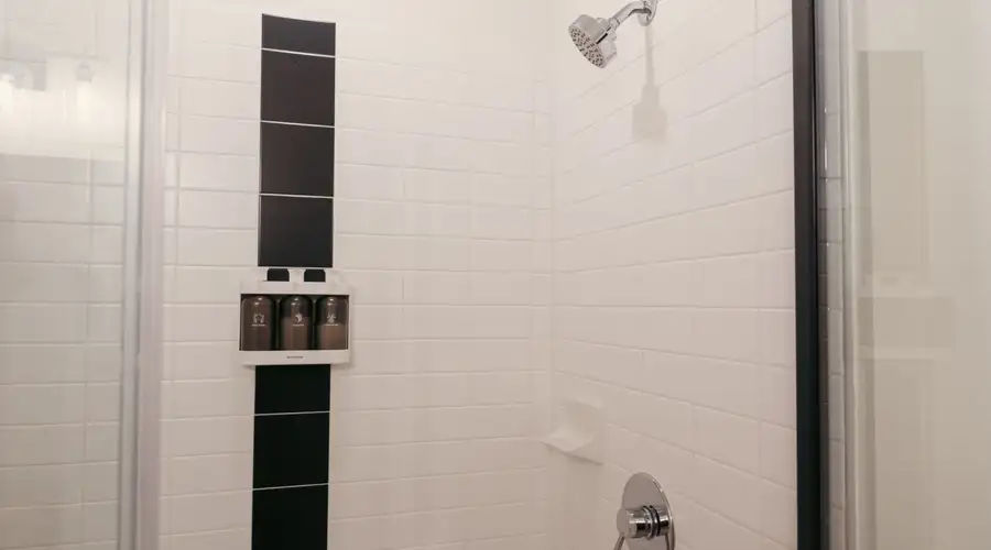 Vibrate Montrose Stay - Rooftop Pool - Free Garage
