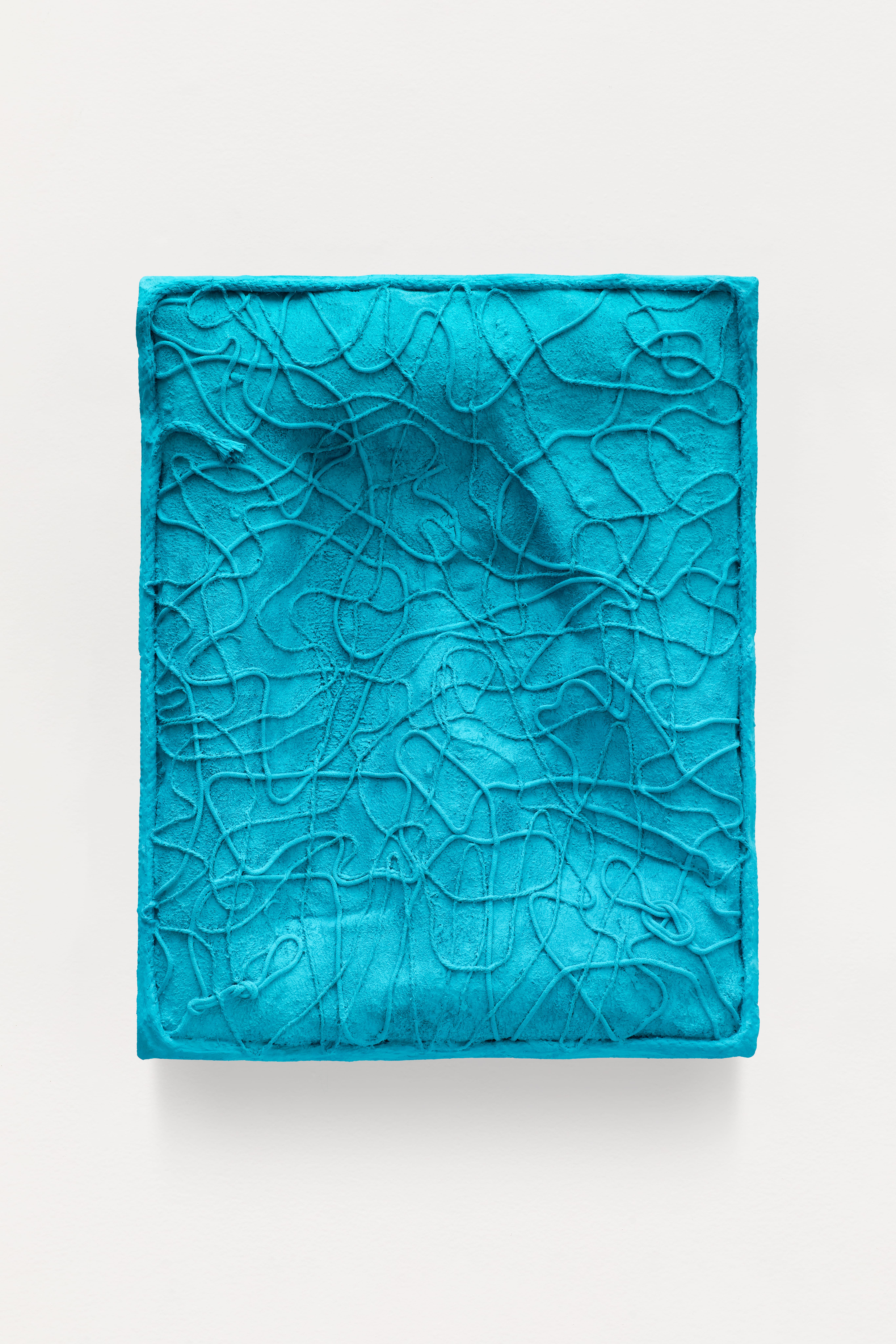 Aperto de Sombra (Grip of Shadow) 2025 cardboard, wood, polystyrene, fabric, glue, string, pigment 98 x 78 x 18 cm