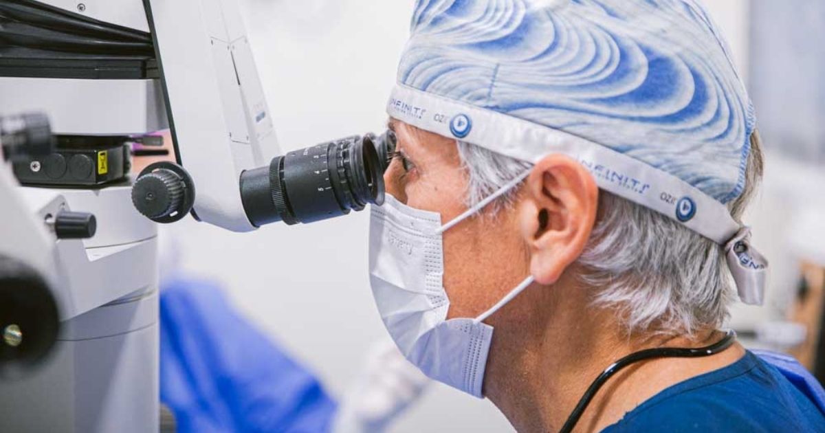 Microscopio oftalmológico de última generación