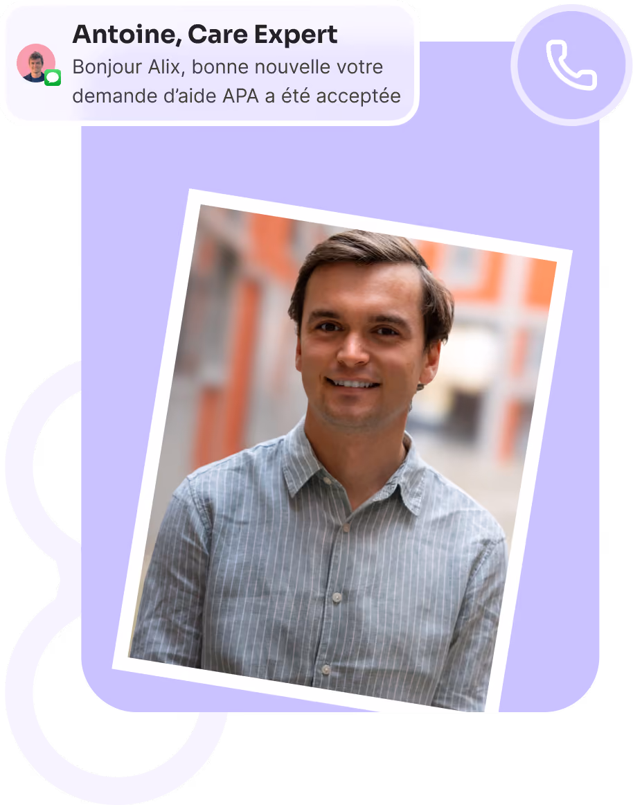 Visuel de présentation de notre Care Expert Antoine discutant via Whatsapp pour prévenir d'une planification de visite demain