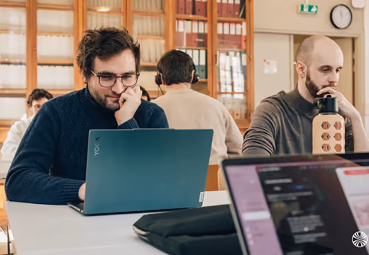 Des membres de l’équipe Tech Zenior au travail