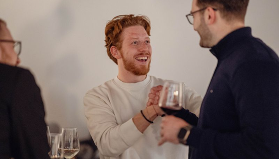 Jure Bergant handshaking Matej Demšar