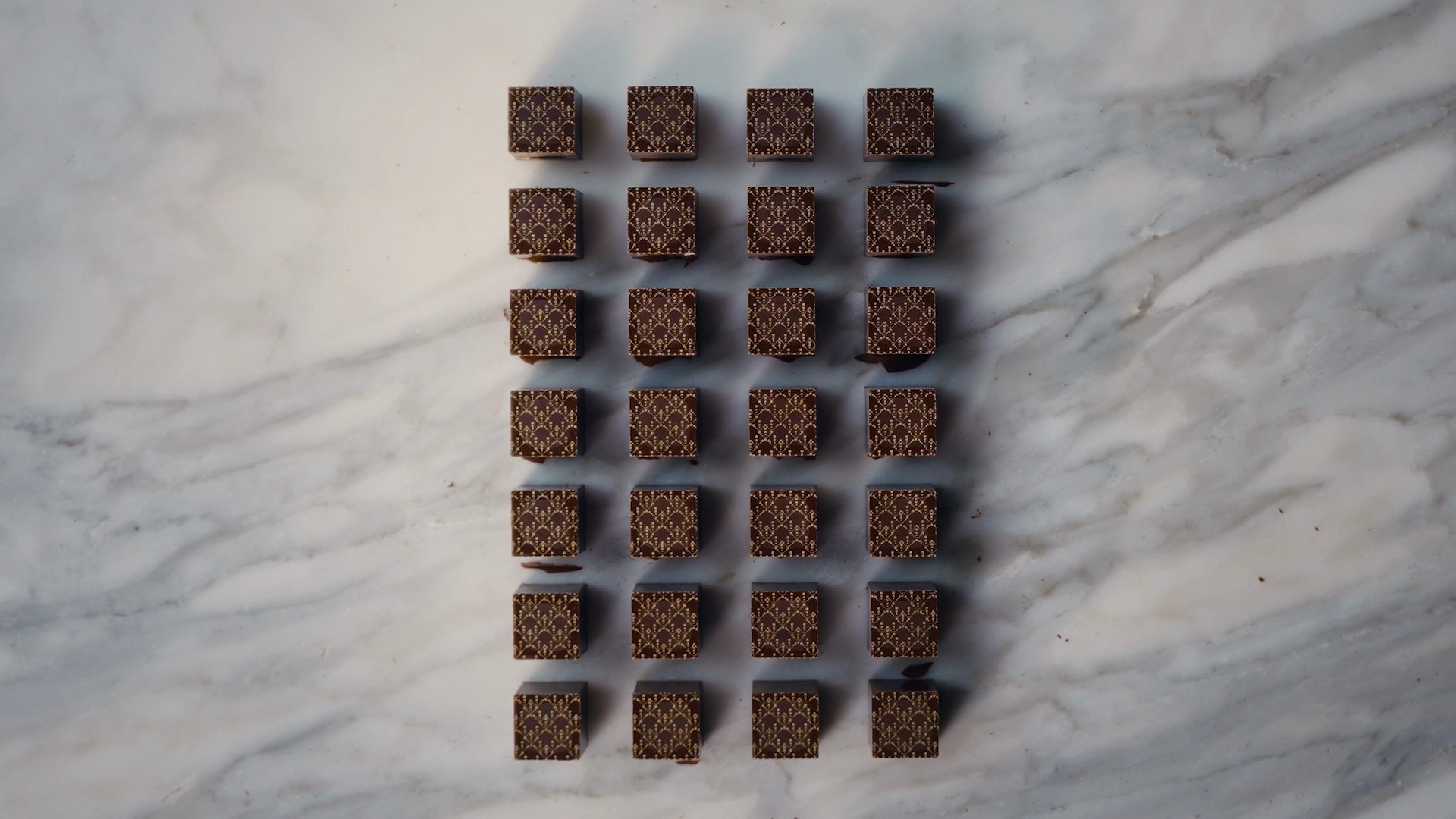 Finished gold patterned single origin truffles