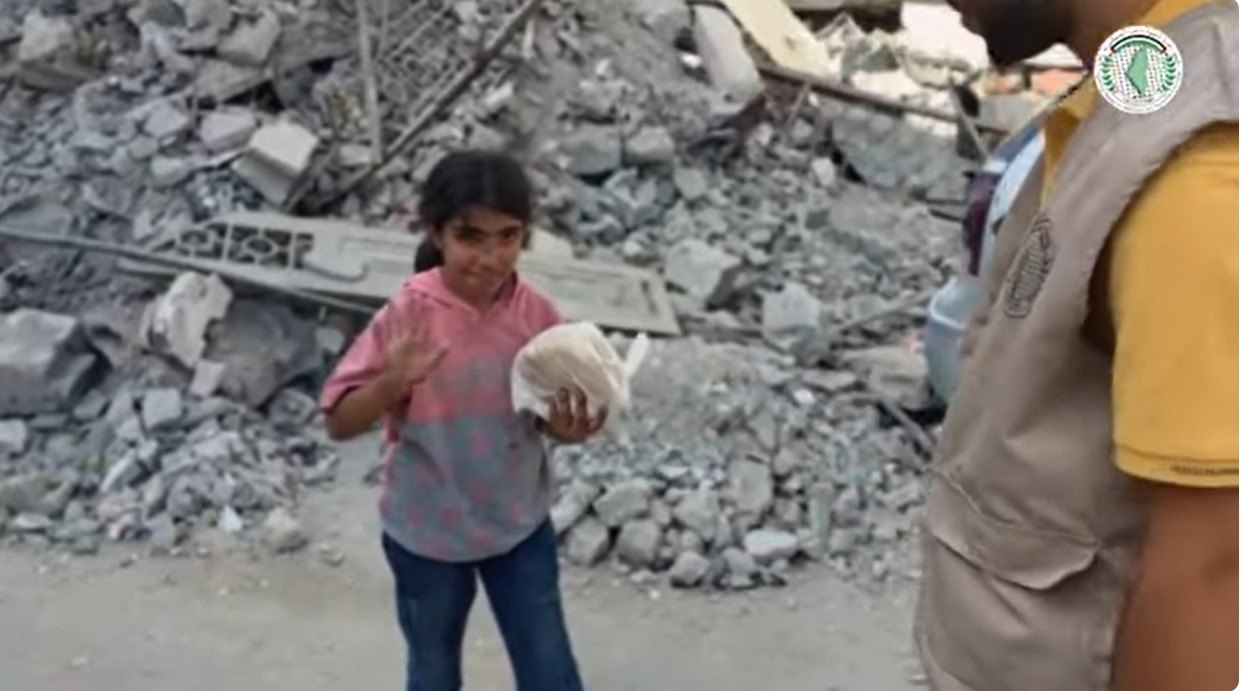 وتستمر الإبادة في غزة... والجمعية الخيرية لمناصرة الشعب الفلسطيني تواصل جهودها الإغاثية رغم القصف والتجويع