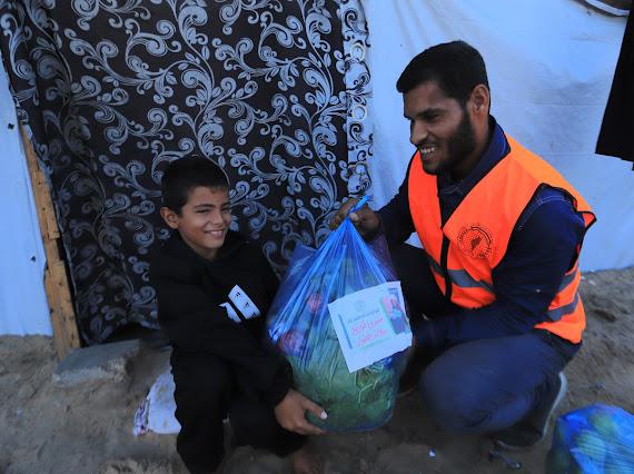 CESTE DI VERDURE ALLE FAMIGLIE GAZAWI