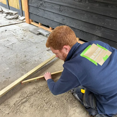 Julian van De Ruiter Hoveniersbedrijf, een vertrouwd gezicht als hovenier in Capelle aan den IJssel