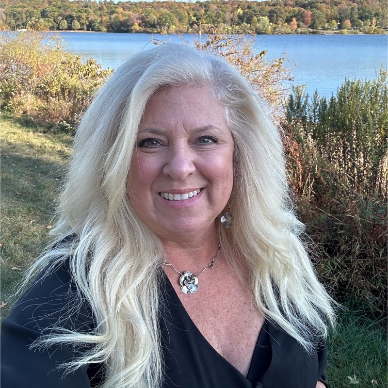 Traci L
