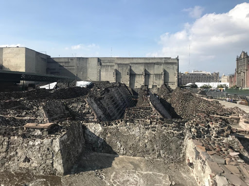 Layer over Layer of one of the sides of the main temple structure. Photo by Jeca Rodríguez-Colón.