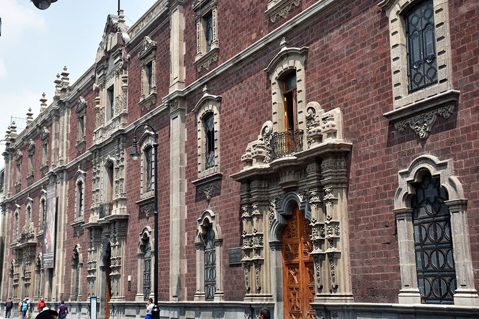 El Antiguo Colegio de San Ildefonso. Image courtesy of Andrew Fierberg 
