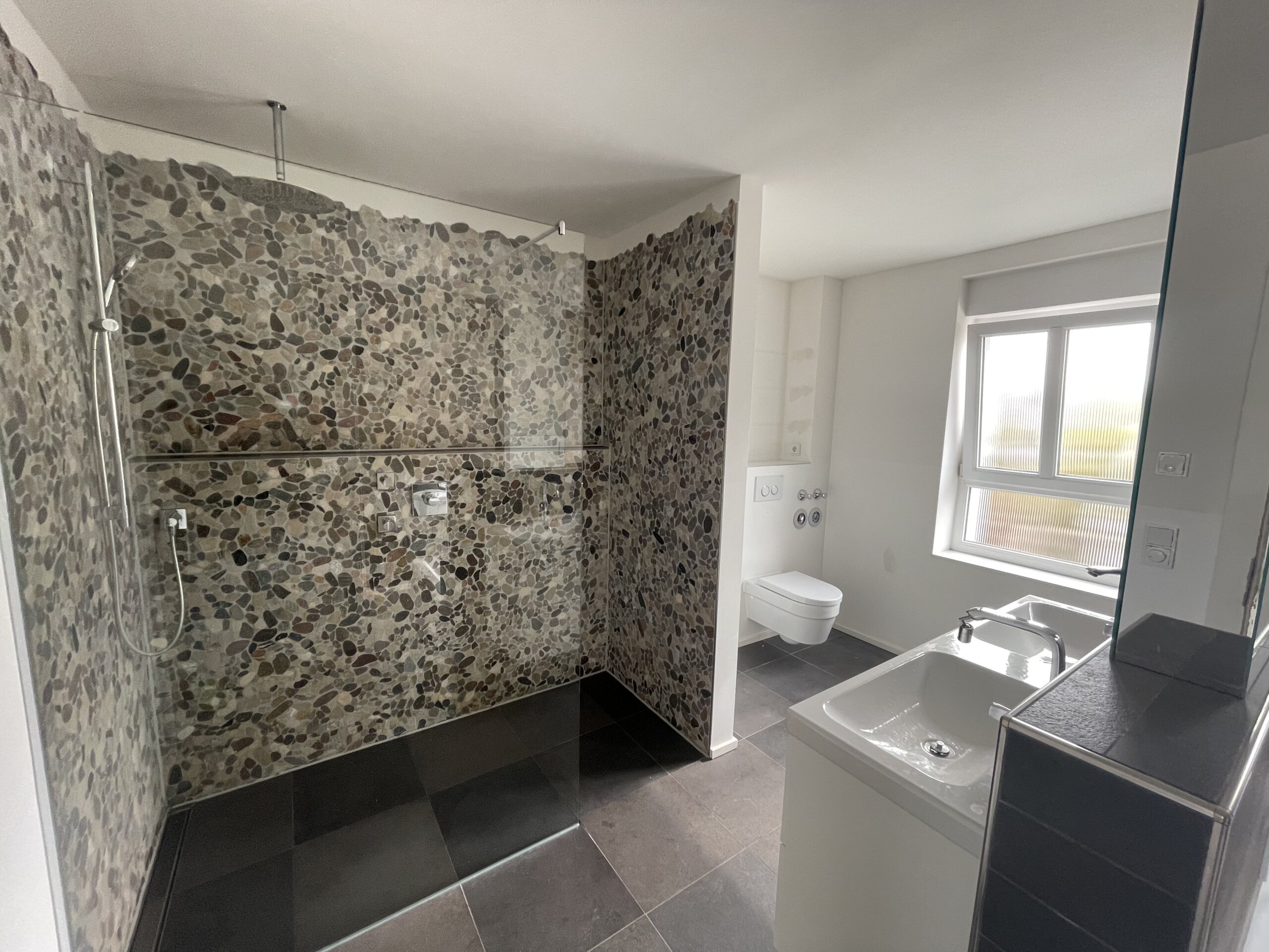 Hochwertiger, kernsanierter Altbau mit freier Hauptwohnung (237m² )in Top-Lage Mülheim- Altstadt