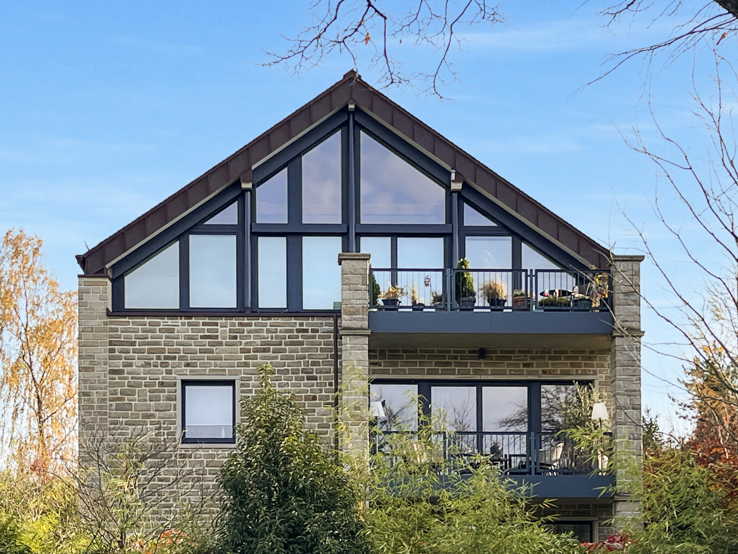 Immobilienjuwel im Brucker Holt-Viertel! Luxus-3-Zimmer-DG-Wohnung - mit Balkon in Essen-Bredeney