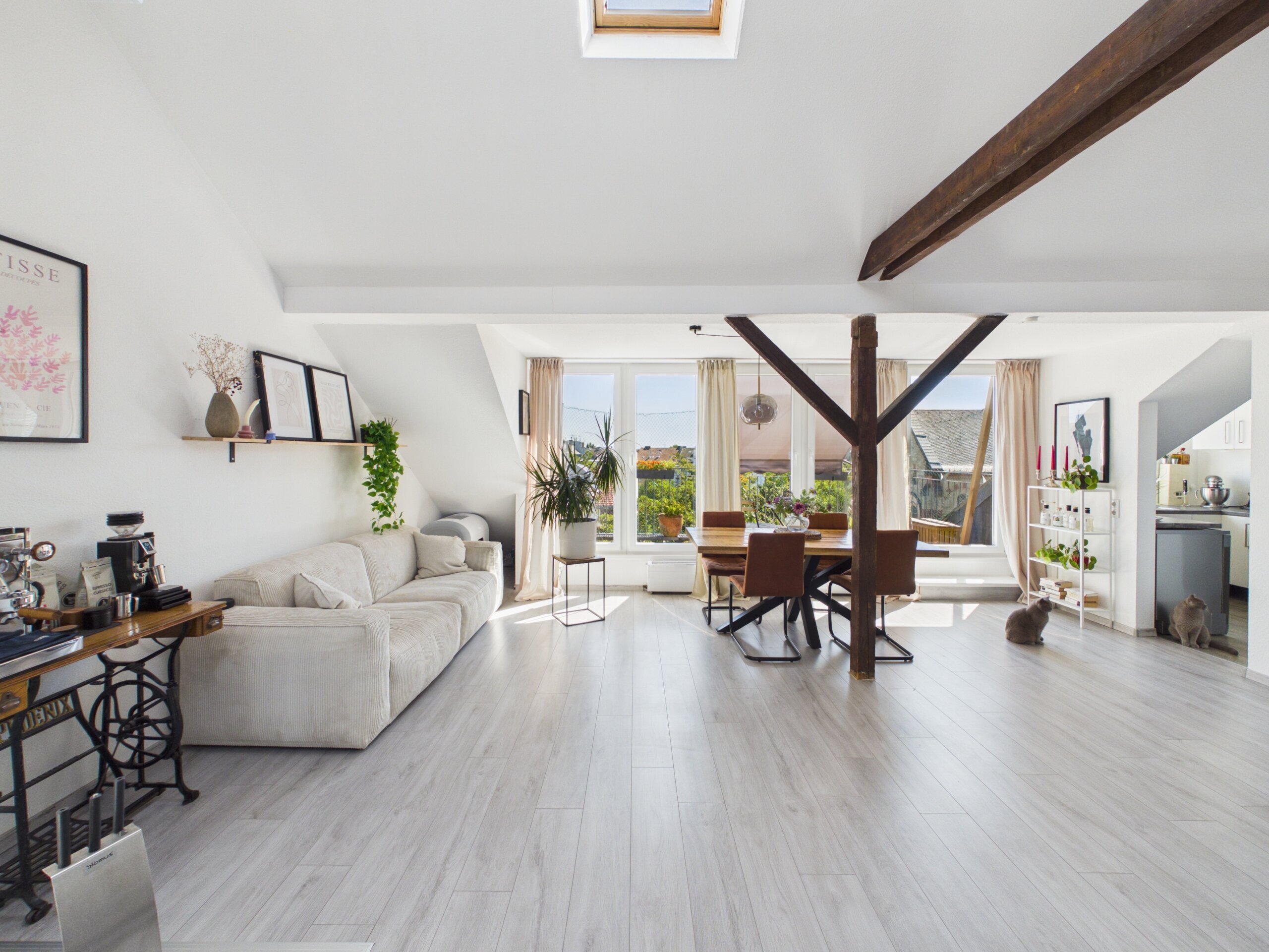 Penthouse - Wohn- und Essbereich