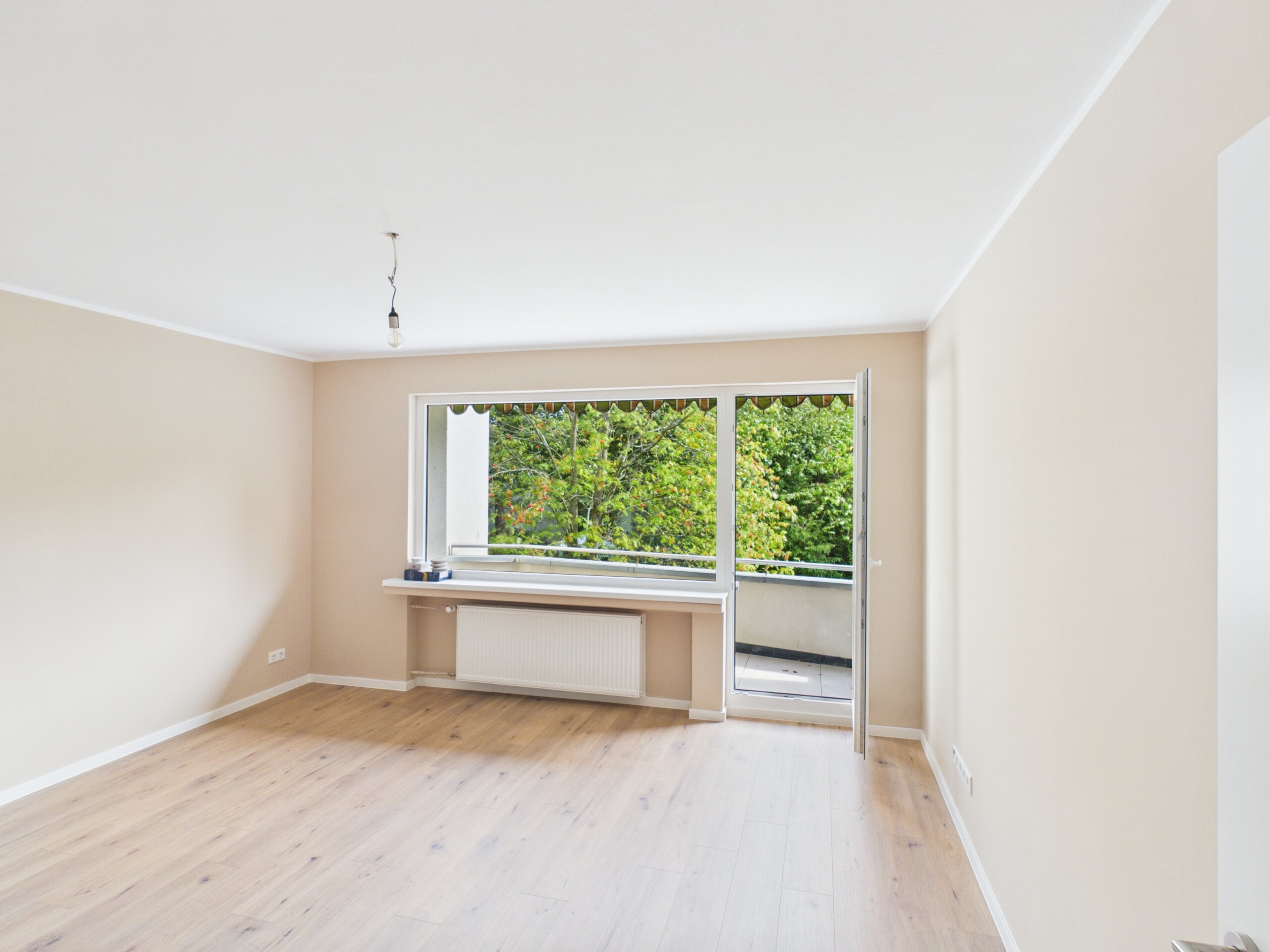 Erstbezug nach Teilsanierung - 3-Zimmer- Wohnung in Burscheid mit Blick ins Grüne